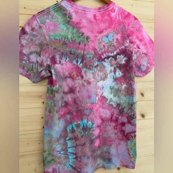NEW Unisex GILDAN Small Ice Tie-Dye Soft Style T-Shirt Vibrant One of A Kind - Picture 6 of 11